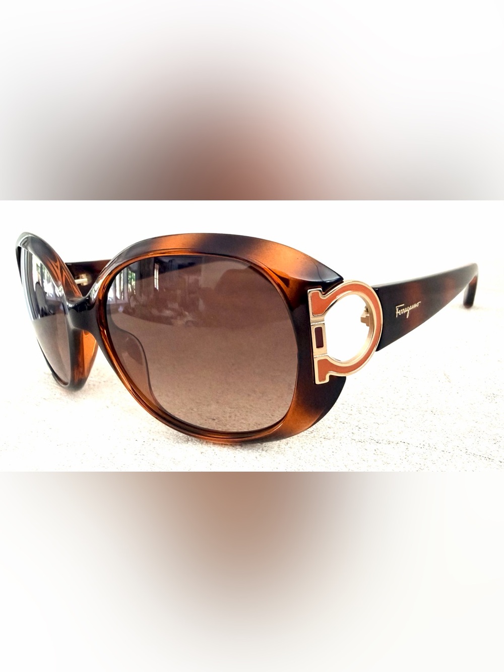 FERRAGAMO SF668S Gancini Oversized Tortoise Sunglasses NEW Full Inclusion